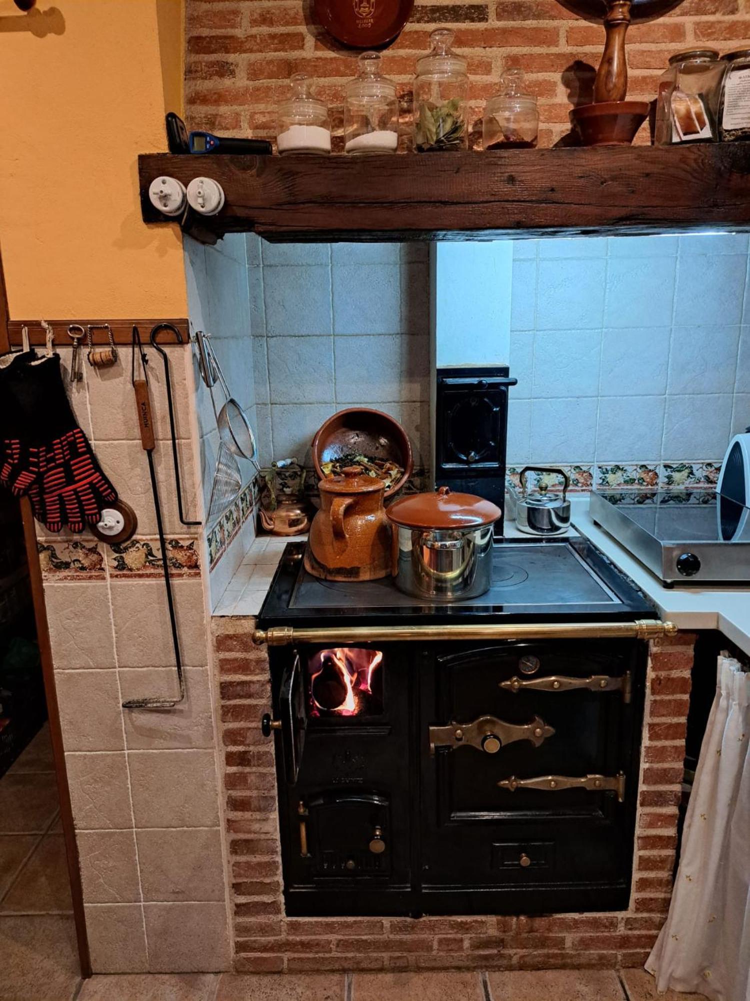 Castellanos de Villiquera Vinarius, Posada Rural מראה חיצוני תמונה