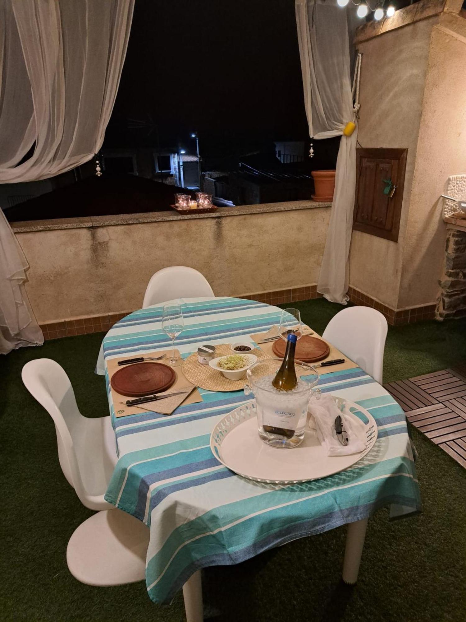 Castellanos de Villiquera Vinarius, Posada Rural מראה חיצוני תמונה